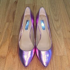 INC metallic pink closed toe heels